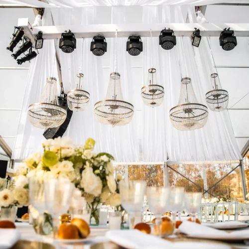 AGART-P0233-Boho-Wedding-Chandeliers.4×3-2048×1536